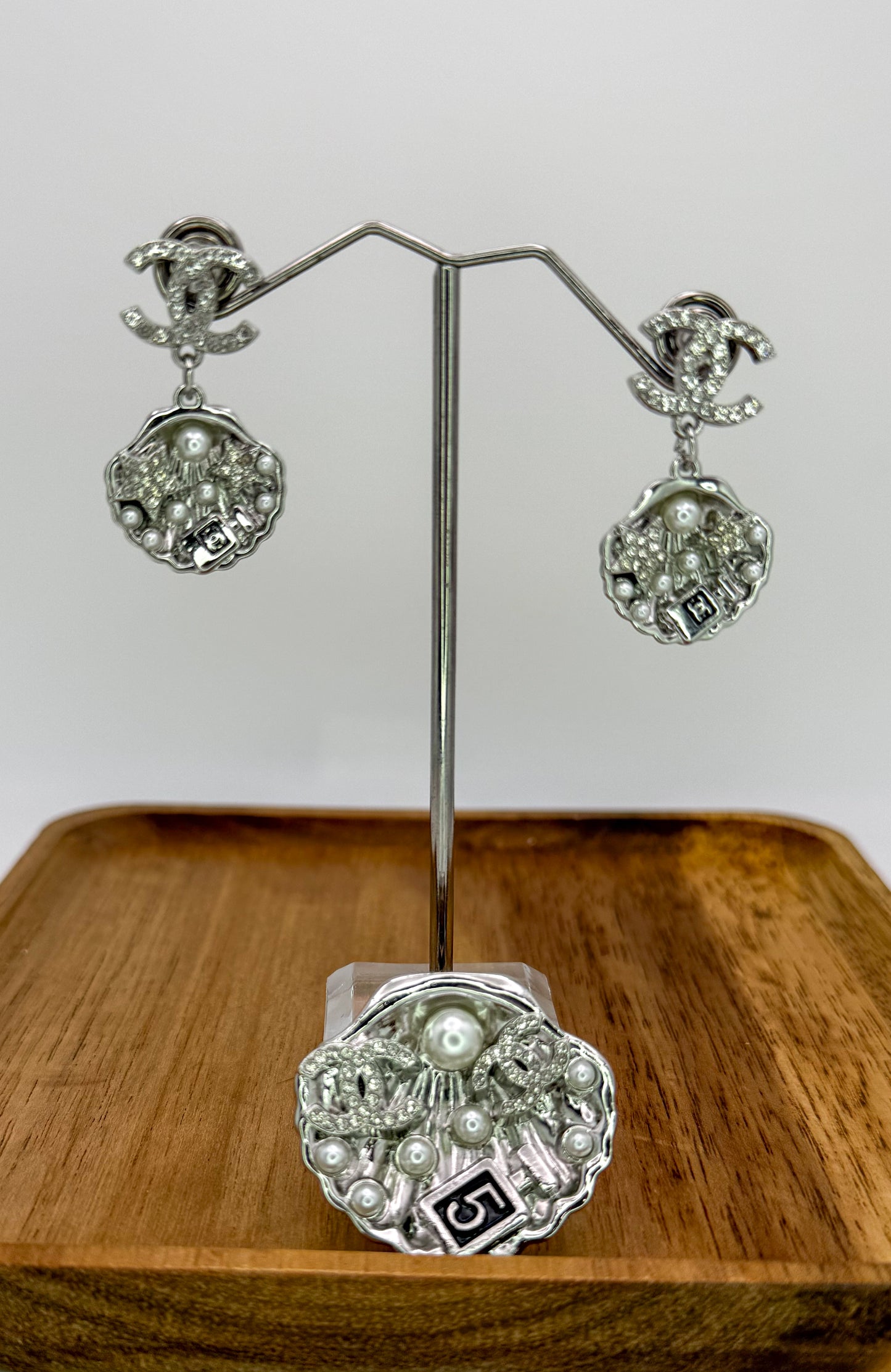 Silver CC Designer Dangling Shell Stud Earrings & Matching Brooch Set