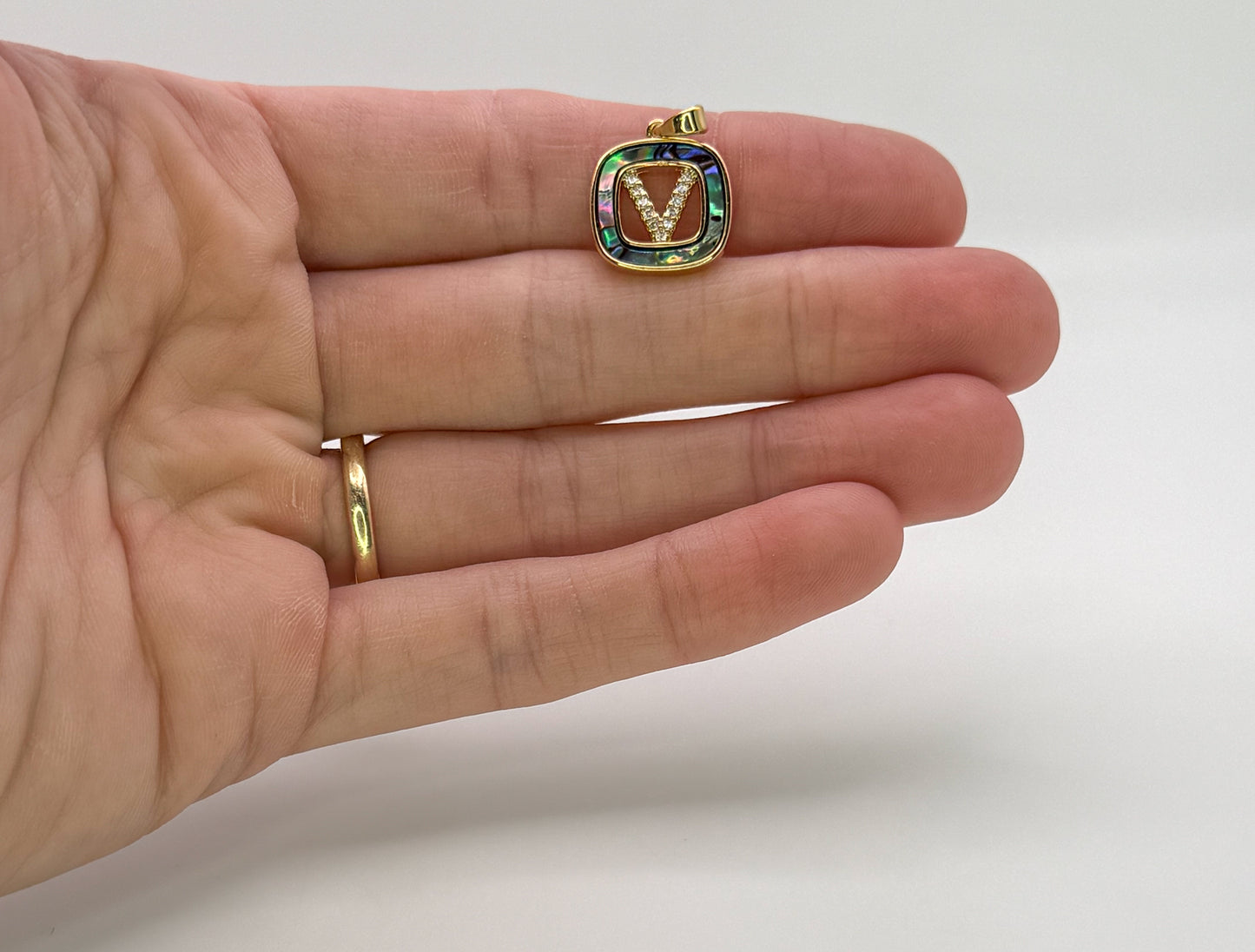 High Quality Mixed Designer Abalone Shell Gold Pendants
