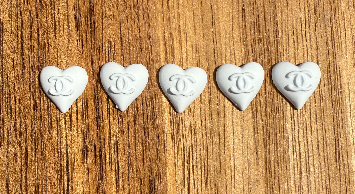 Metal White Enamel CC & LV Heart DIY Nail Charms