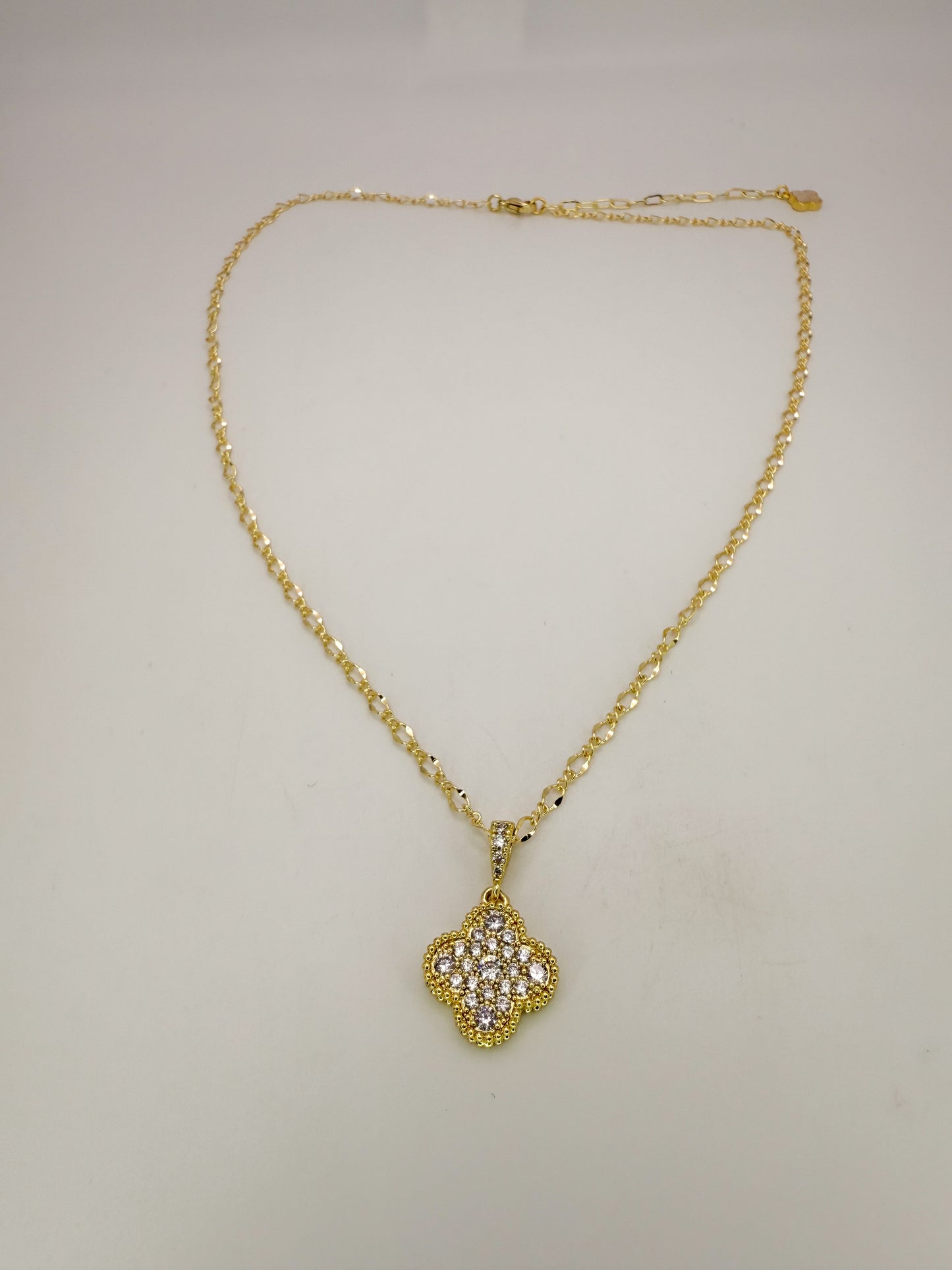 Sparkling Gold Clover Necklace