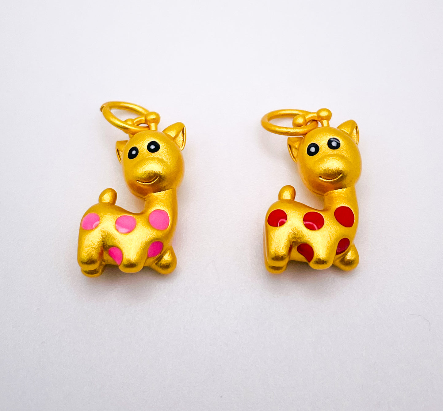S999 Gold Giraffe Dangling Charm