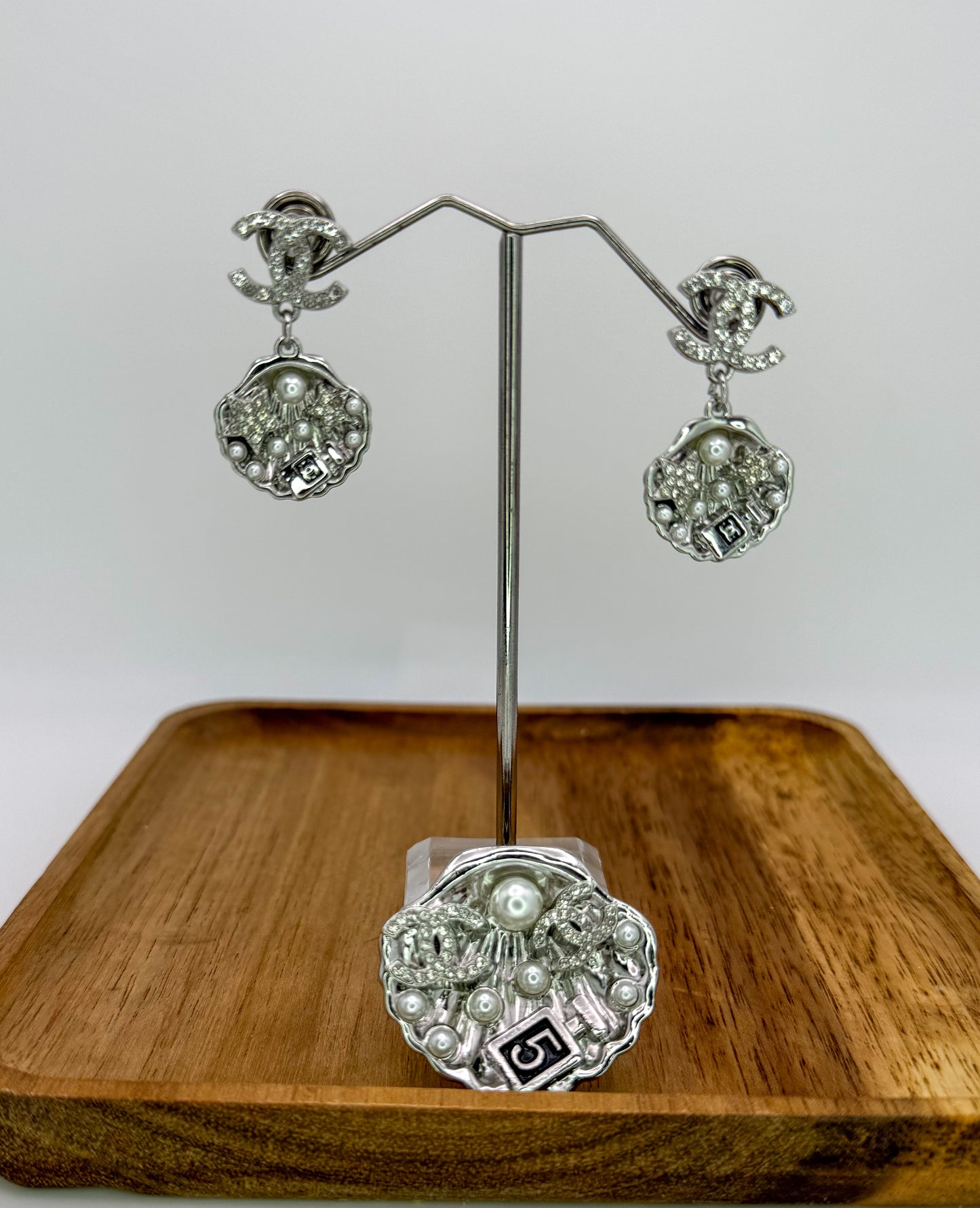 Silver CC Designer Dangling Shell Stud Earrings & Matching Brooch Set