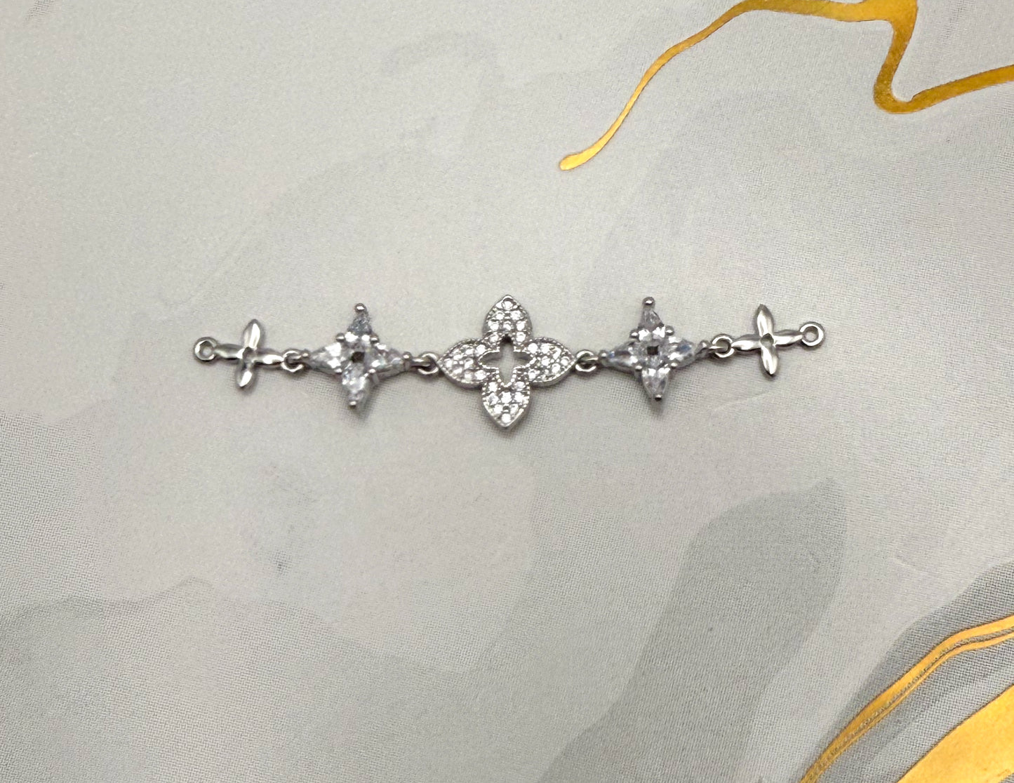 Zircon Covered Clover Designed Connector Charm for DIY Jewelry Making