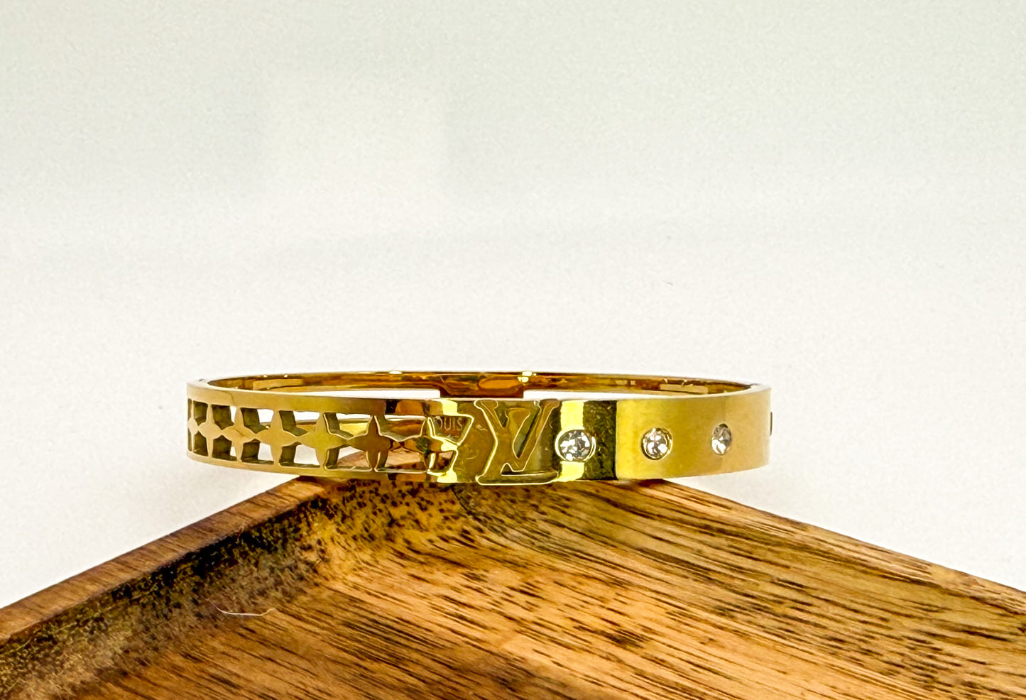 High Quality LV Designer Gold Stainless Bangle Bracelet with Mini Designer Stamp