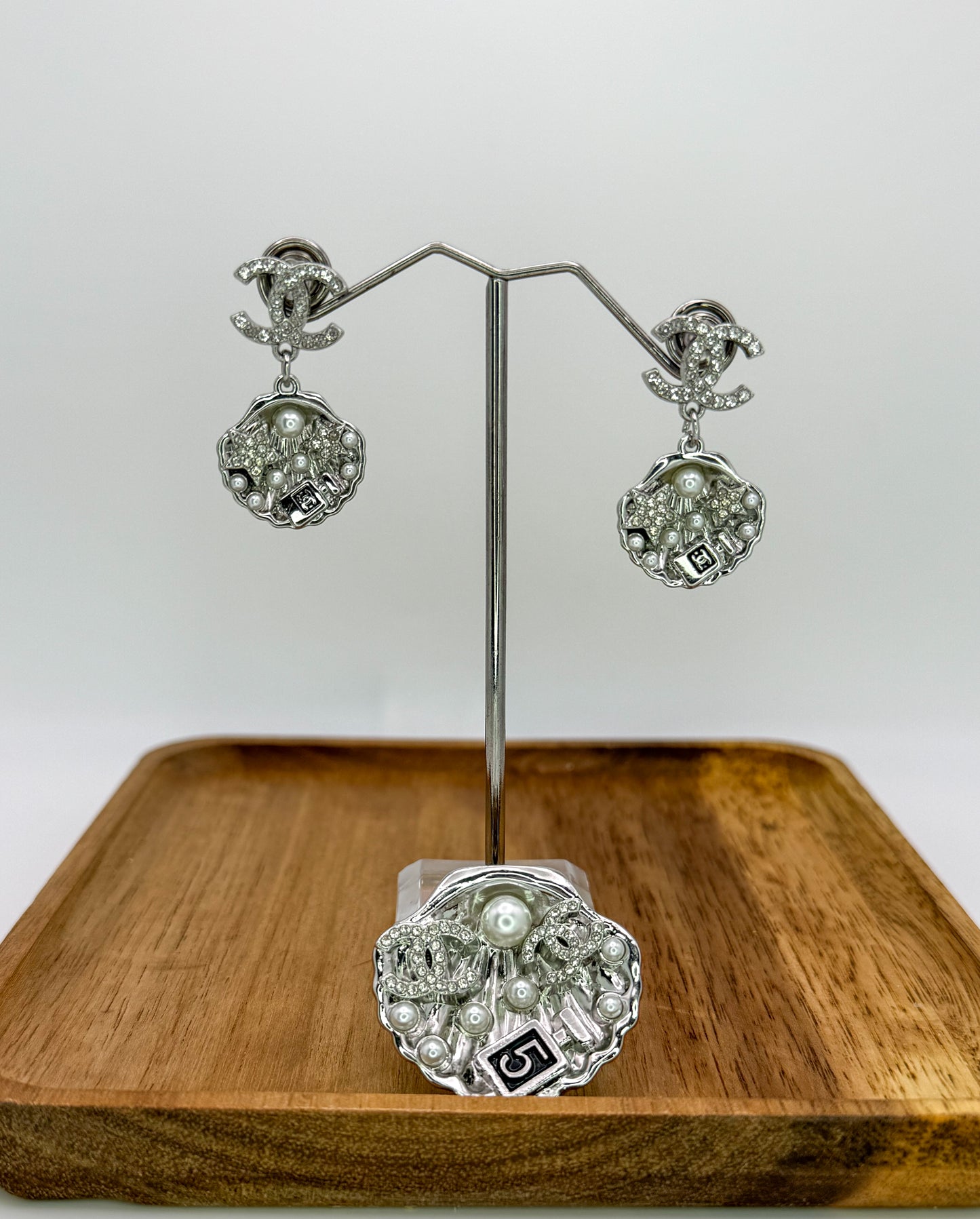 Silver CC Designer Dangling Shell Stud Earrings & Matching Brooch Set