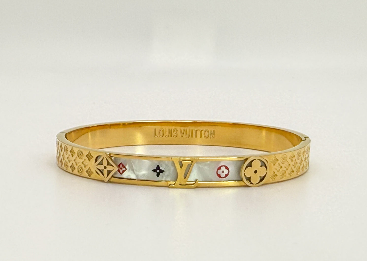 High Quality LV Designer Colorful Logo Mother of Pearl Shell Gold Stainless Steel Bangle Bracelet