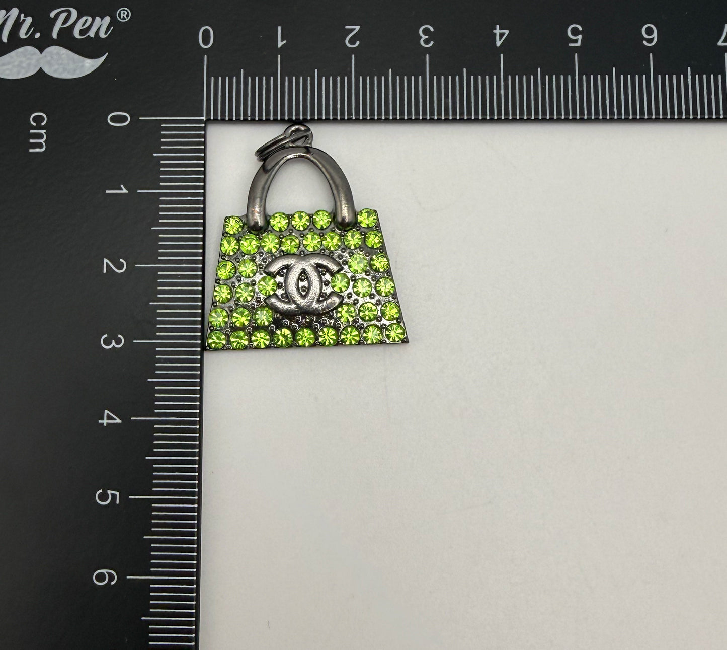 High Quality Designer Bling Black Metal Charm Pendants