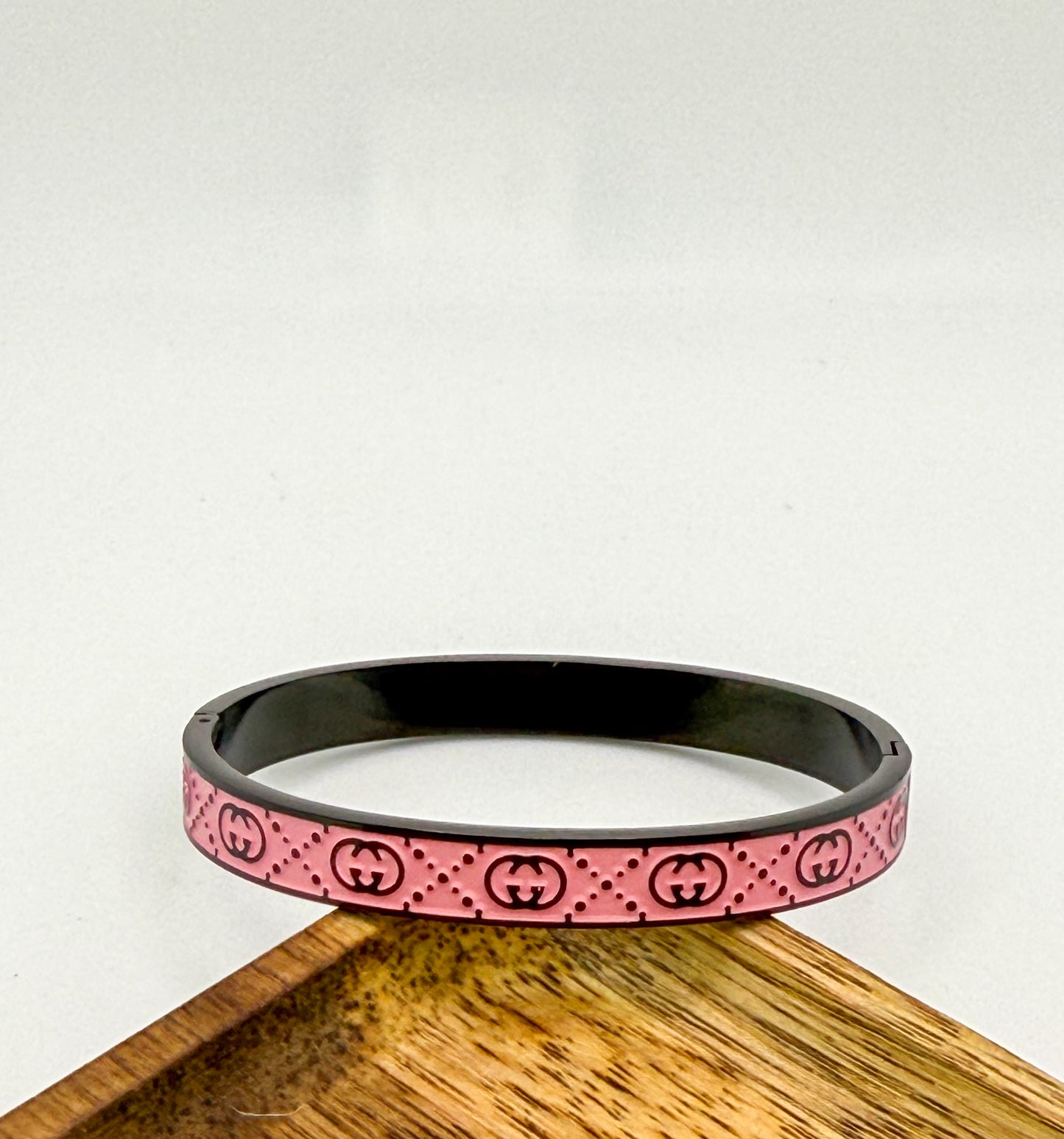 High Quality Gucci Designer Black Stainless Steel Bangle Bracelet