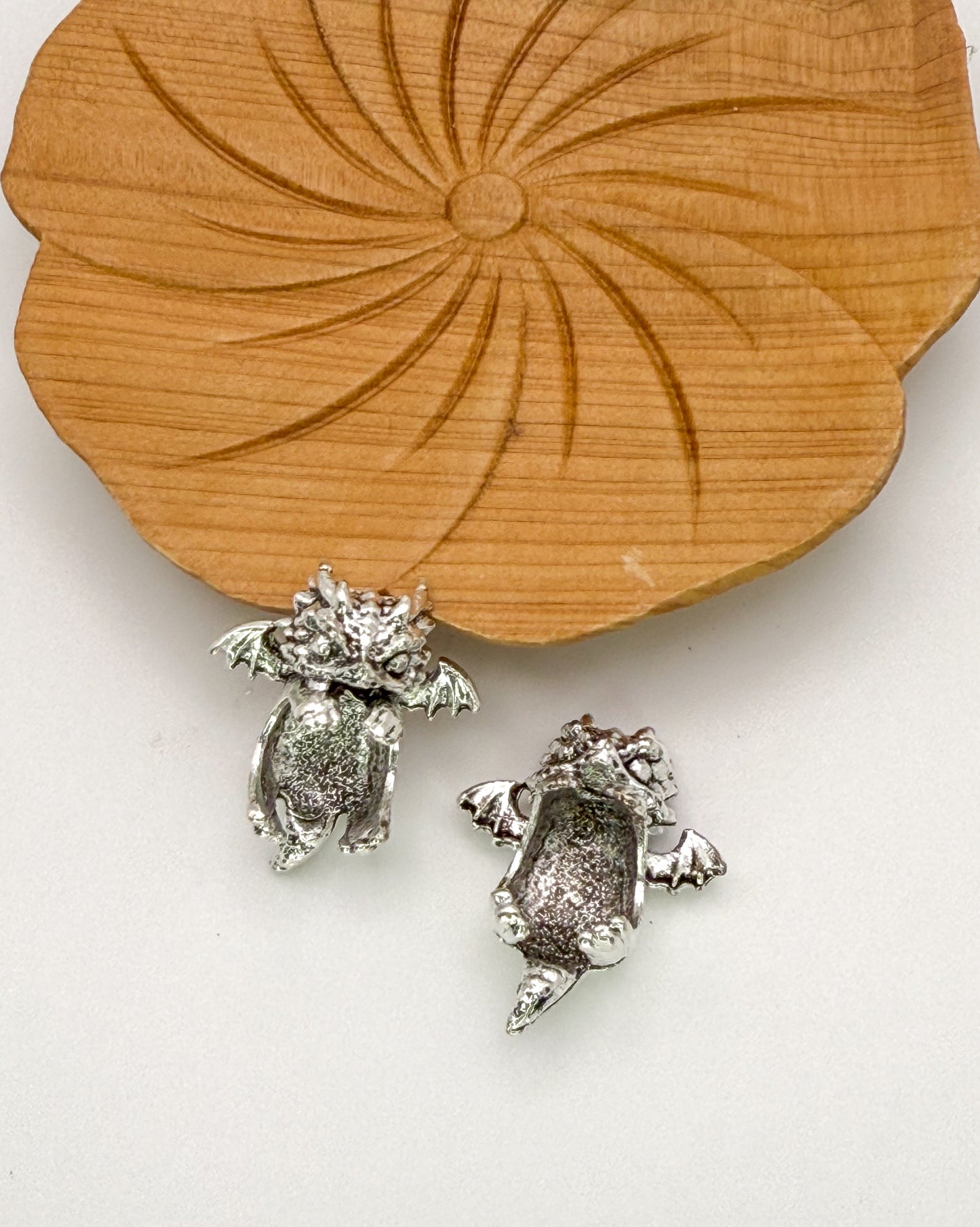 Silver Baby Dragon Bead Holder Charm for DIY Bracelets