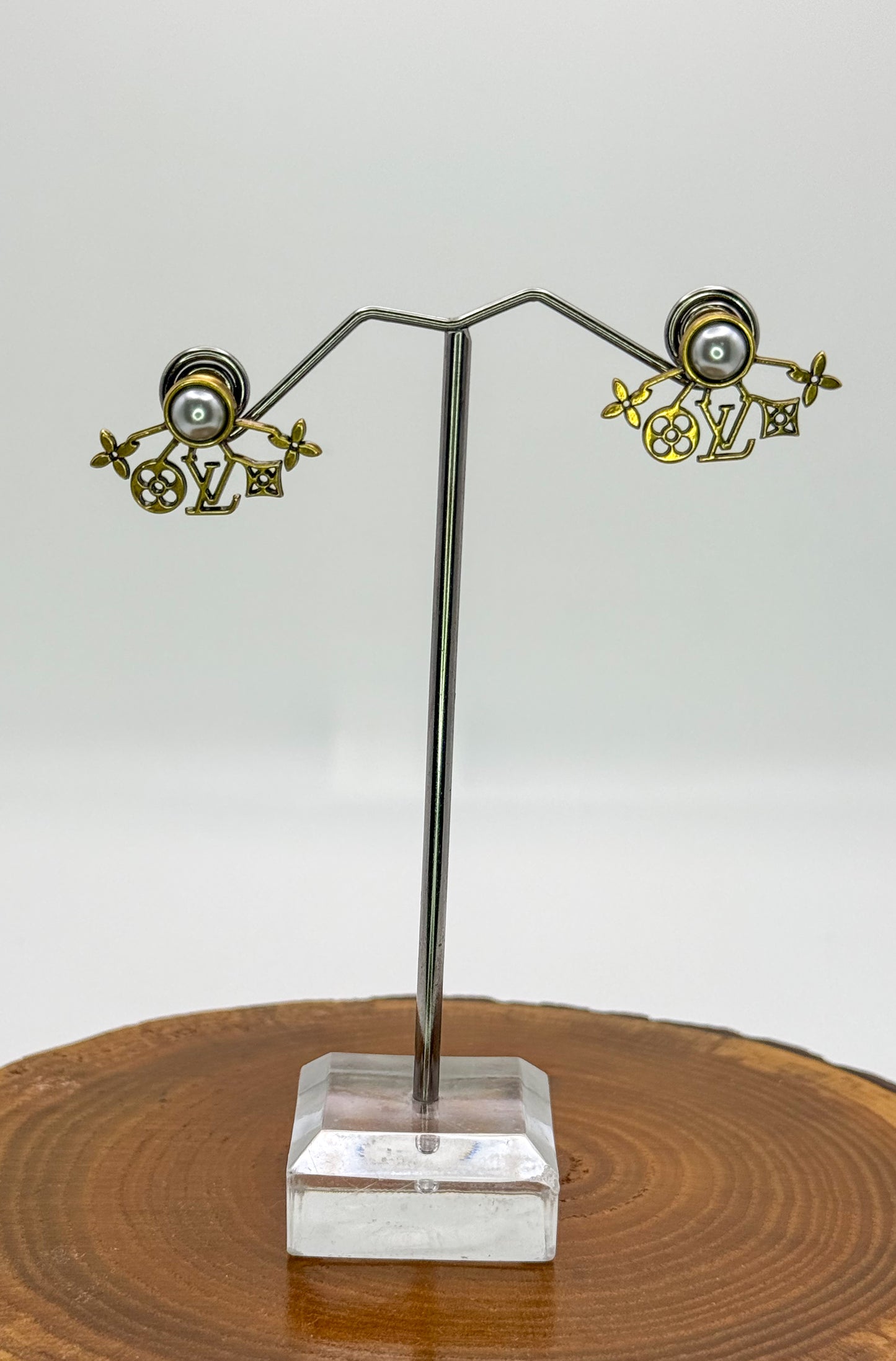 Antique Gold Multi LV LOGO Stud Earrings