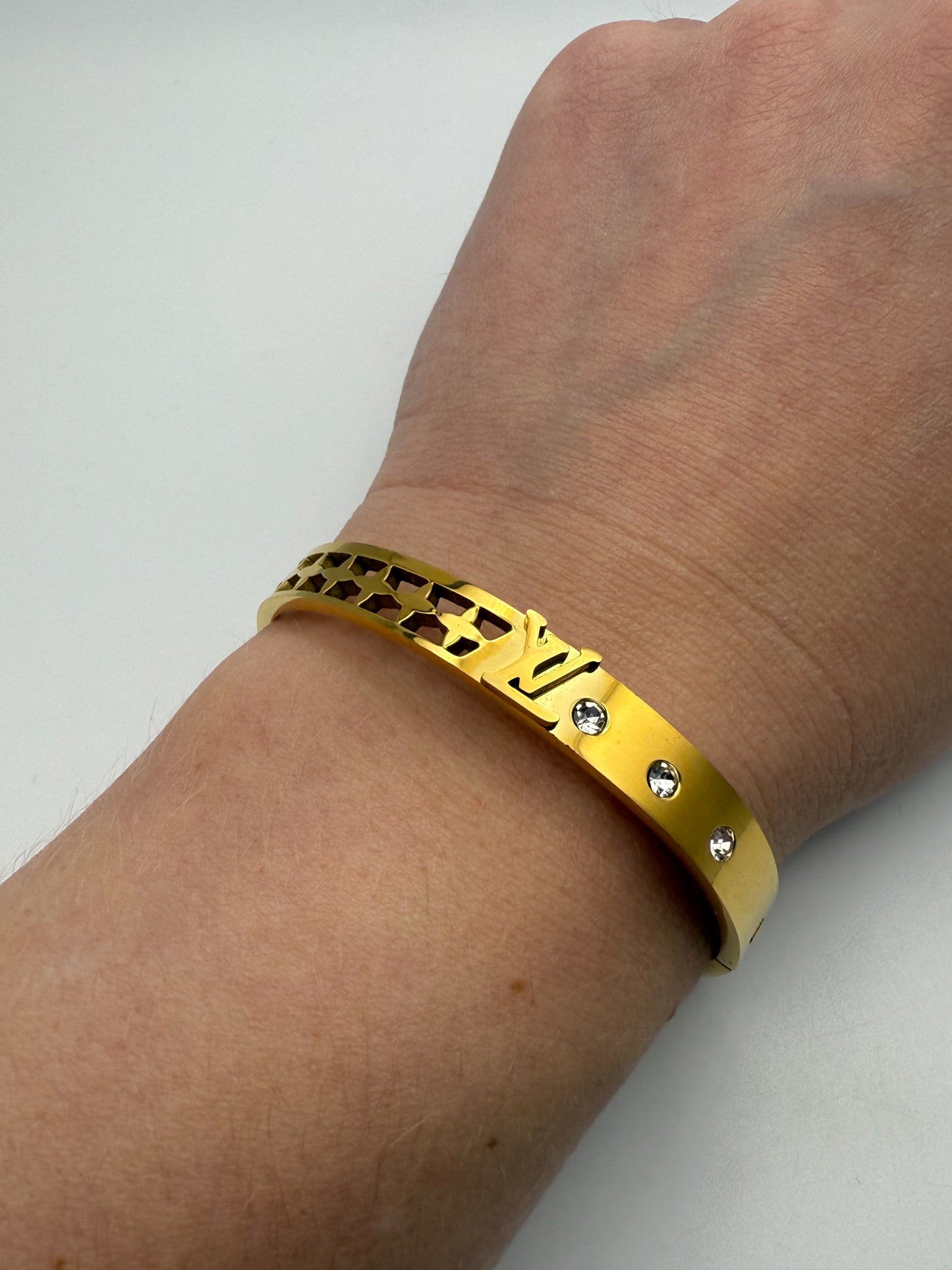 High Quality LV Designer Gold Stainless Bangle Bracelet with Mini Designer Stamp