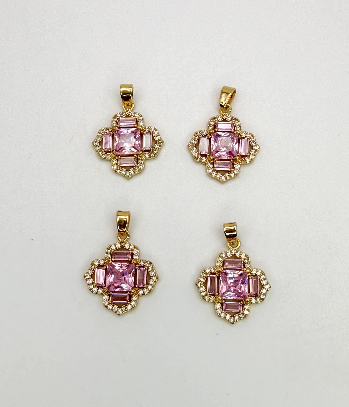 High Quality Sparkling Zircon Gold Clover Pendants