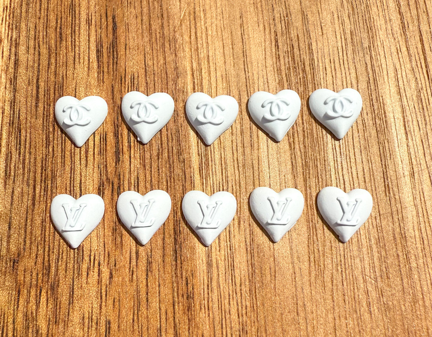 Metal White Enamel CC & LV Heart DIY Nail Charms