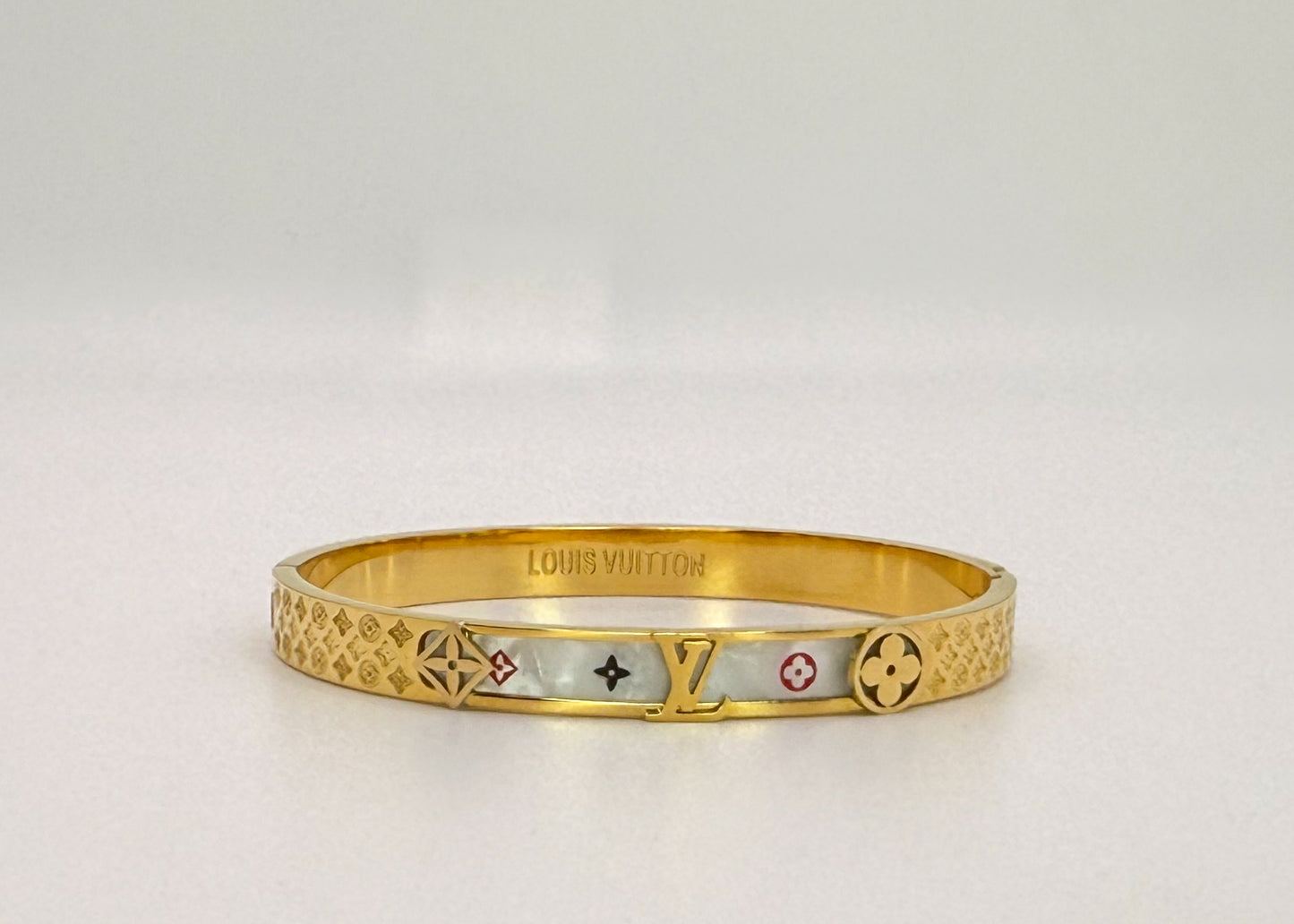 High Quality LV Designer Colorful Logo Mother of Pearl Shell Gold Stainless Steel Bangle Bracelet