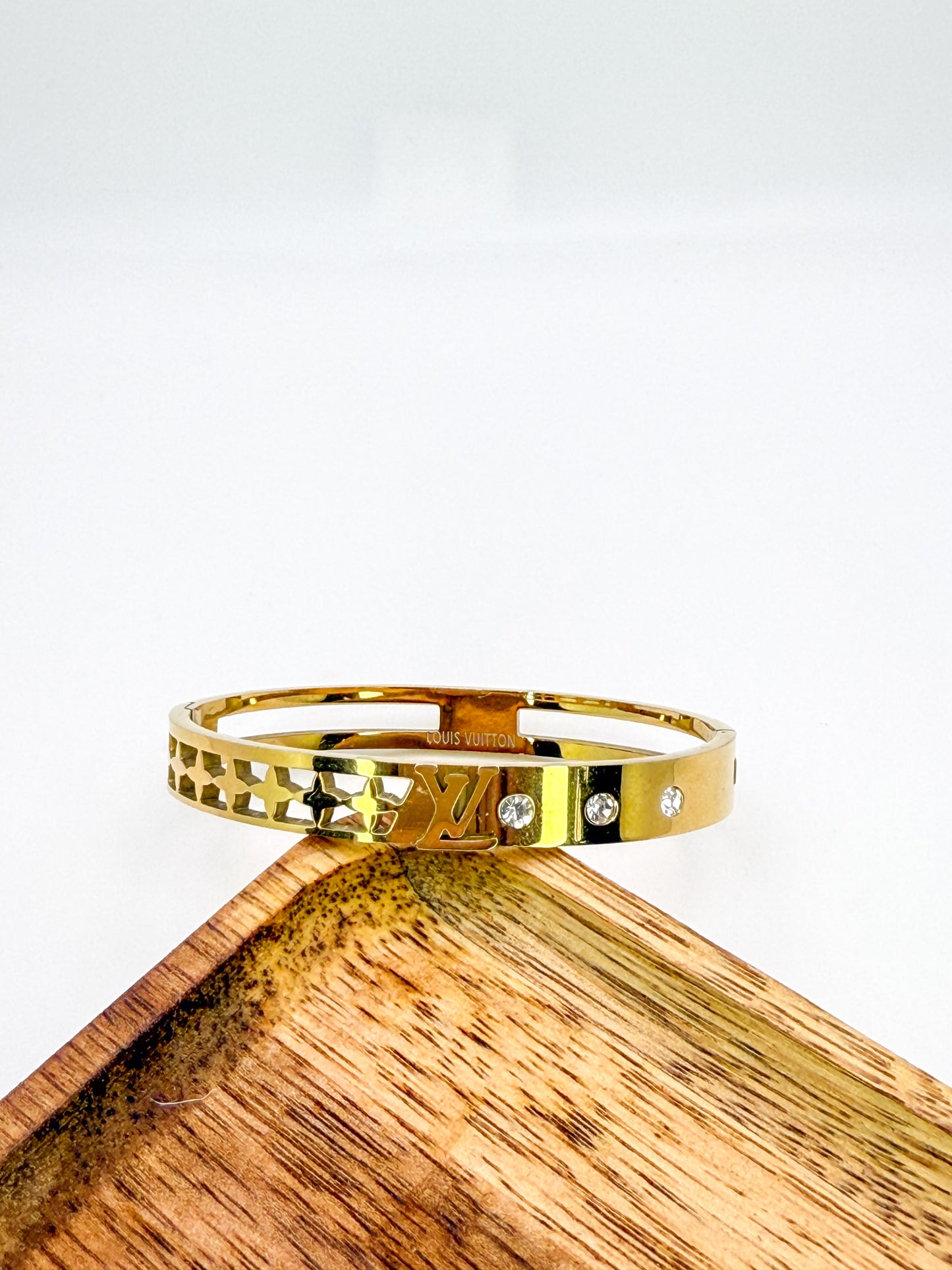 High Quality LV Designer Gold Stainless Bangle Bracelet with Mini Designer Stamp