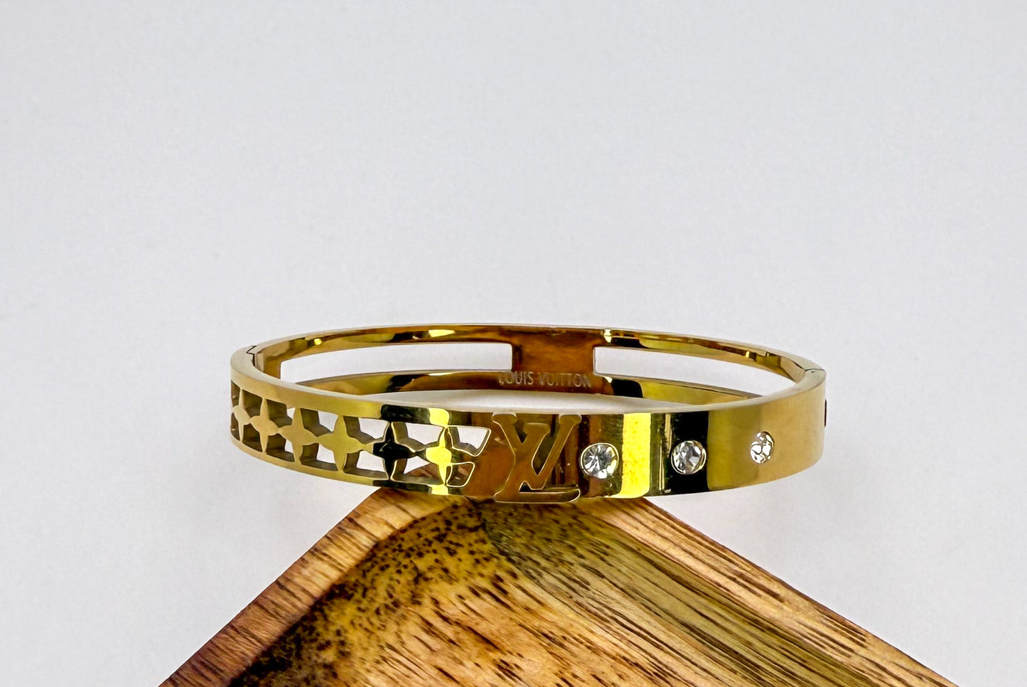 High Quality LV Designer Gold Stainless Bangle Bracelet with Mini Designer Stamp