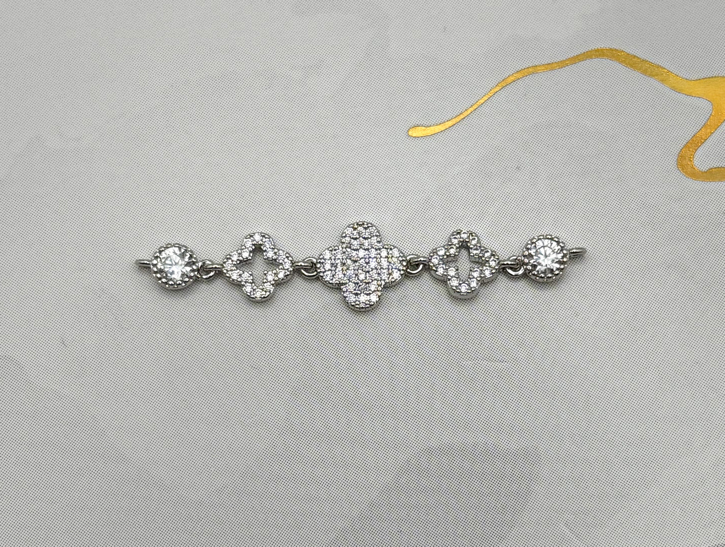 Zircon Covered Clover Designed Connector Charm for DIY Jewelry Making