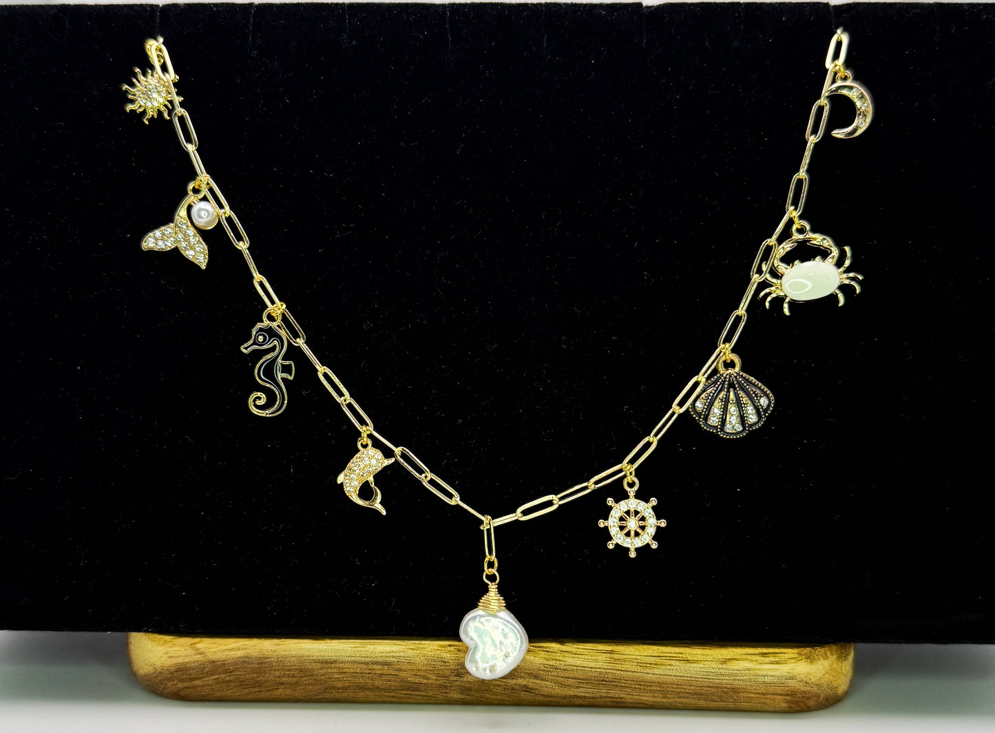 Thee Ocean Natural Pearl Gold Charm Necklace