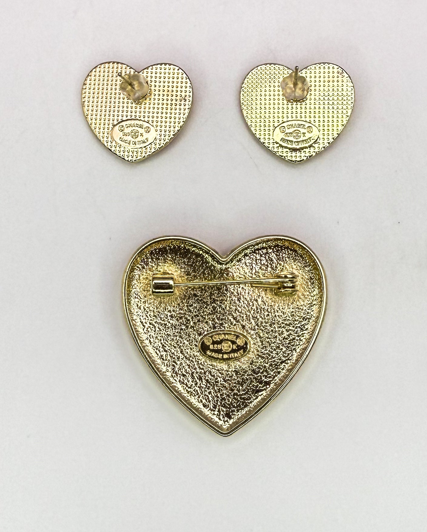 Hot Pink & Gold CC Designer Matching Stud Earrings & Brooch