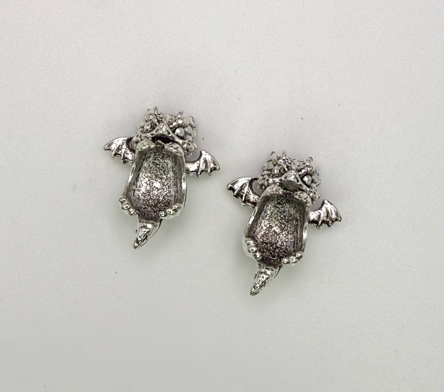 Silver Baby Dragon Bead Holder Charm for DIY Bracelets