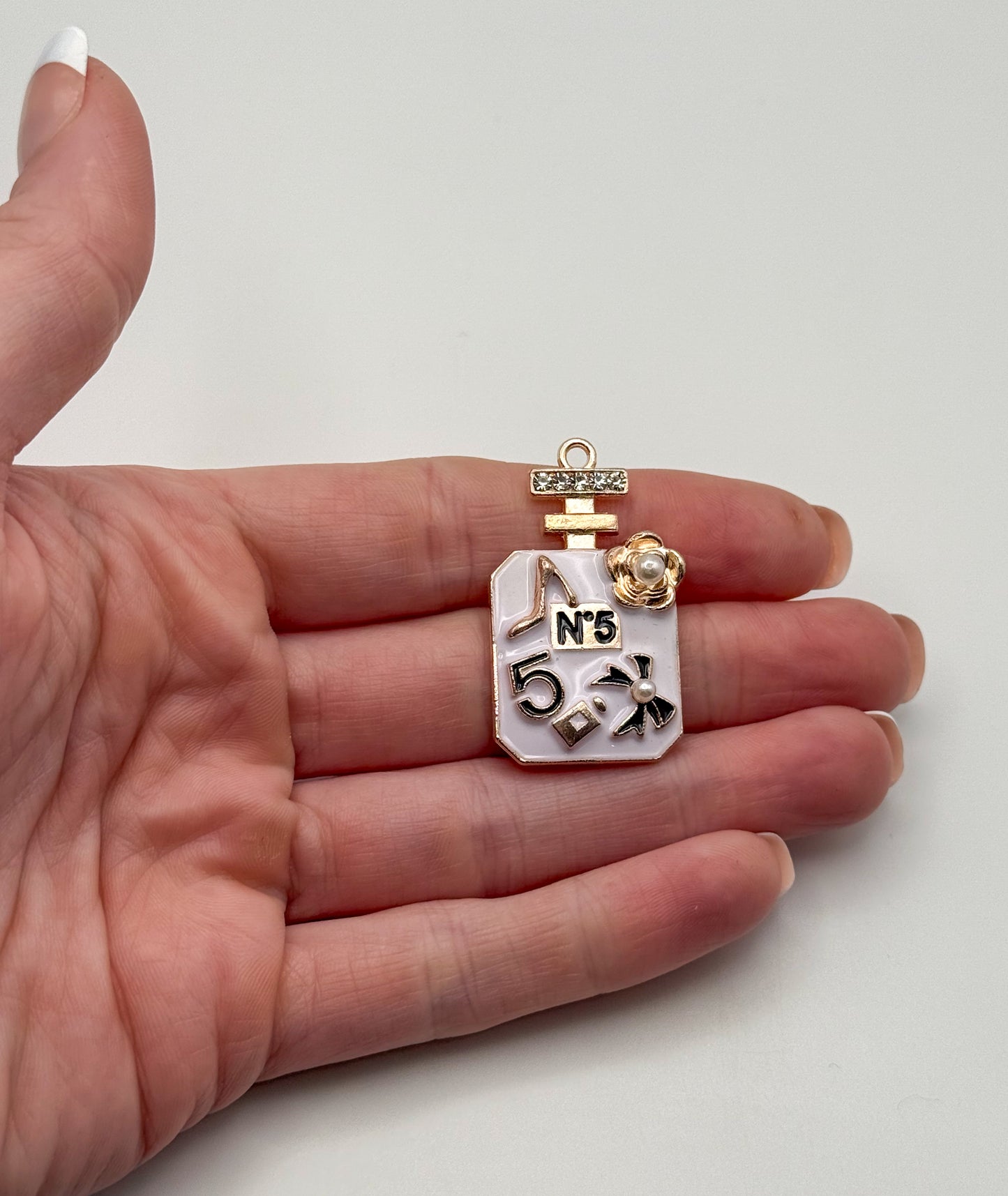 Black & White Enameled Gold #5 Perfume Bottle DIY Metal Charms