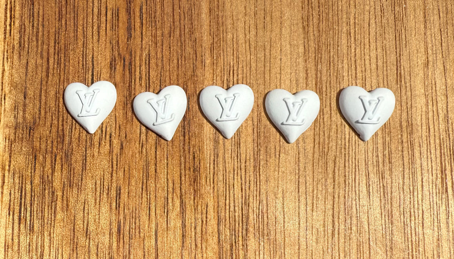 Metal White Enamel CC & LV Heart DIY Nail Charms