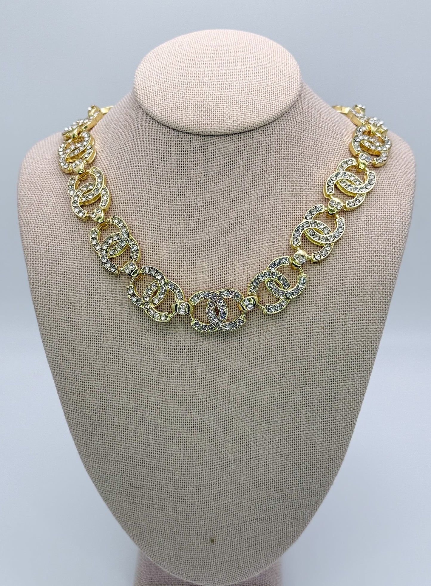 Elegant CC Designer Silver or Gold Matching Necklace and Bracelet set