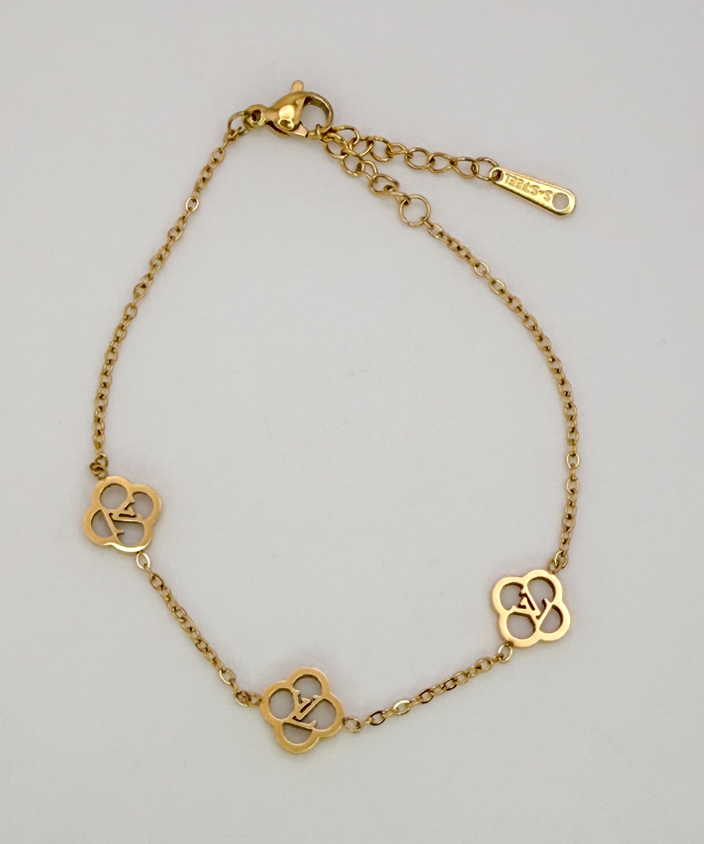 LV Gold Clover Logo Adjustable Chain Bracelet