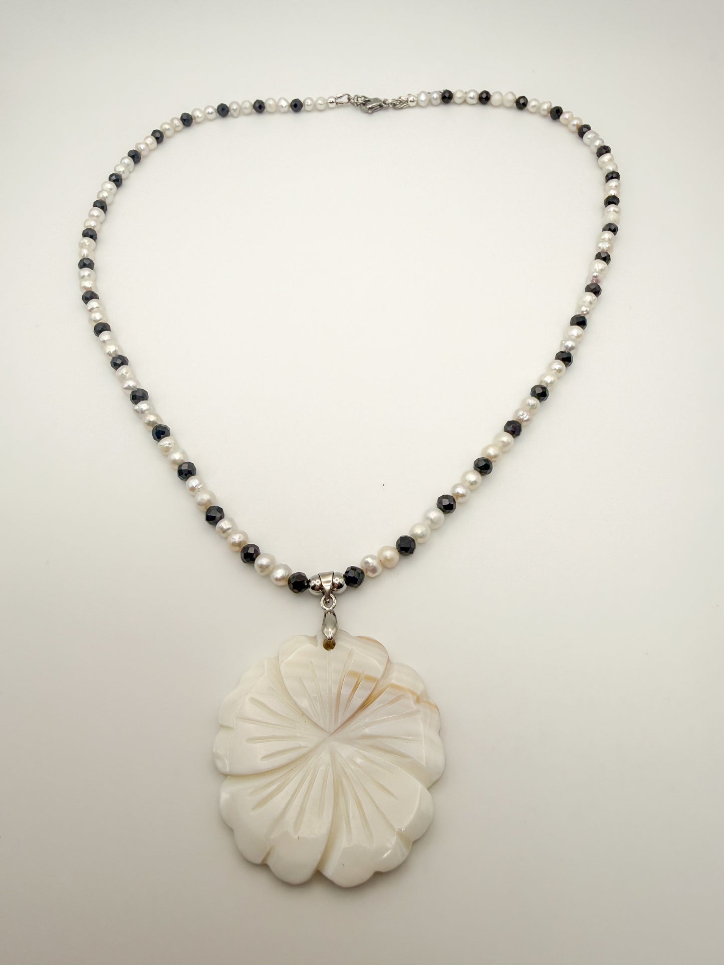 Natural Mother of Pearl Shell flower Pendant Freshwater Pearl & Natural Black Spinel Gemstone Statement Necklace