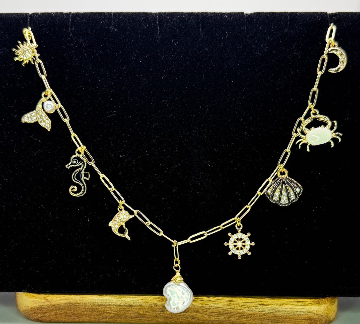 Thee Ocean Natural Pearl Gold Charm Necklace