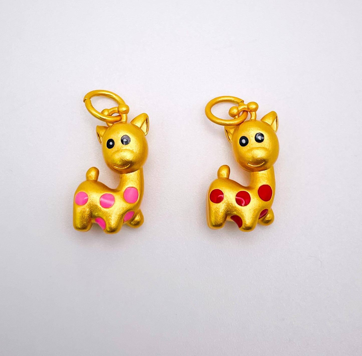 S999 Gold Giraffe Dangling Charm