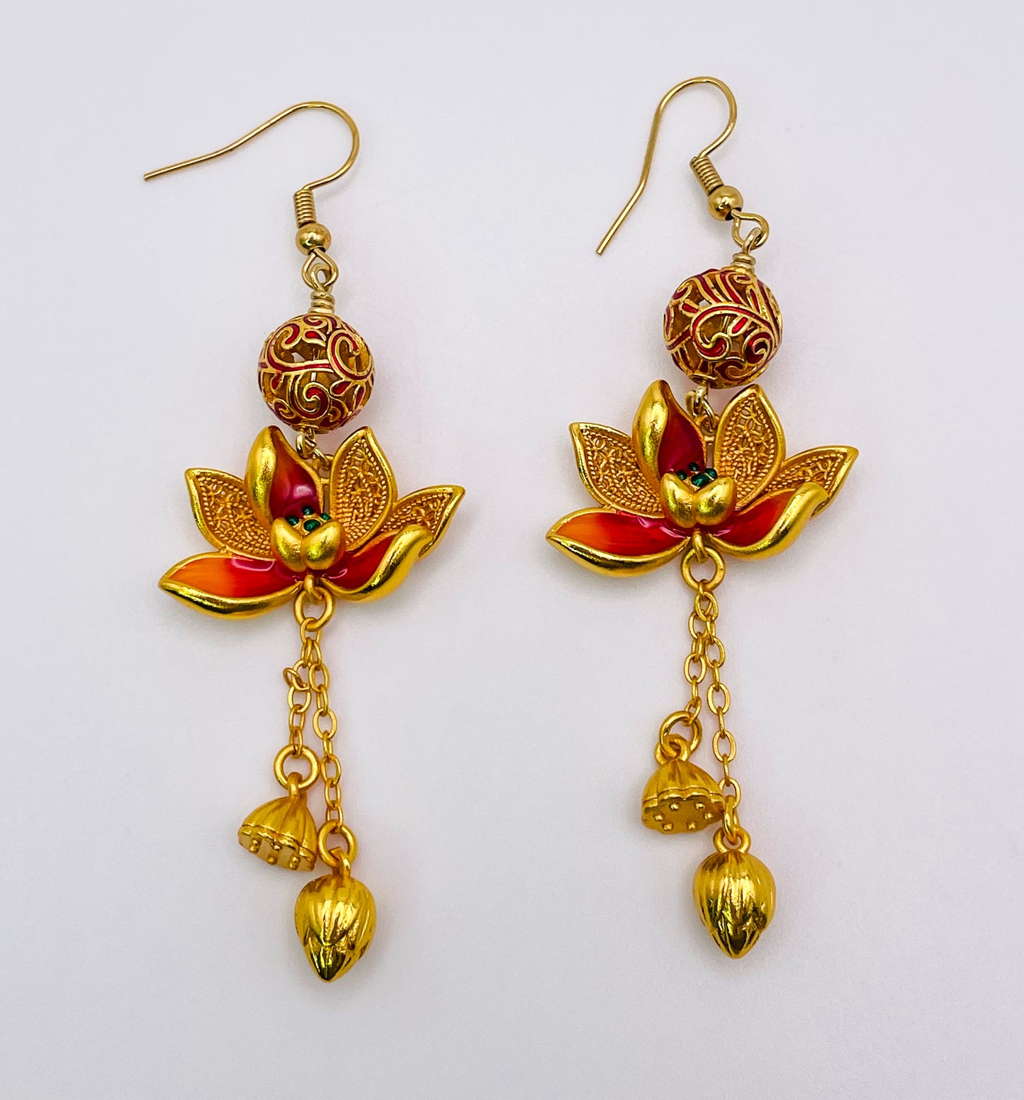 Beautiful Sand (999) Gold Lotus Earrings