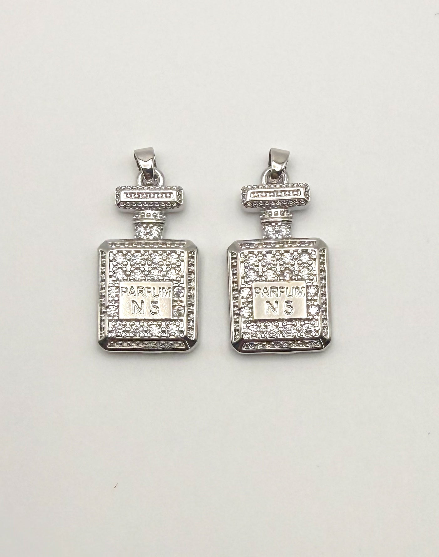 No.5 CC Inspired Silver Sparkling Perfume Bottle High Quality Metal Pendant