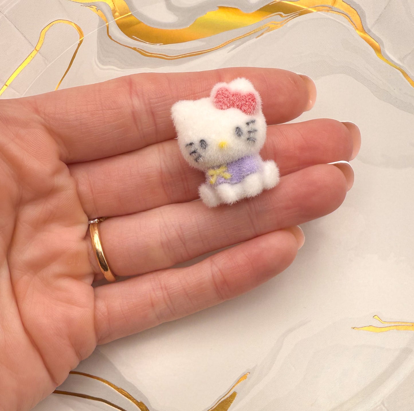 Suede Covered HK Kitty DIY Pen Focal Bead