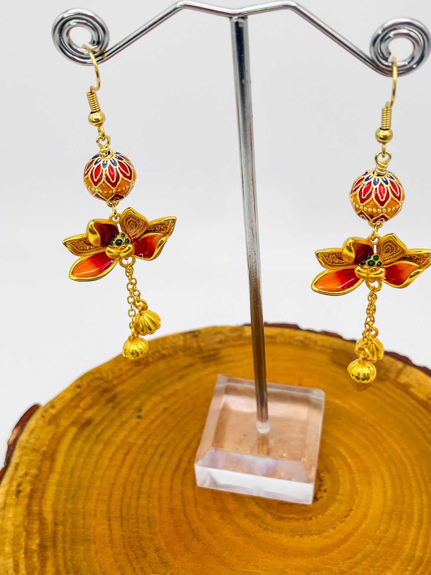 Beautiful Sand (999) Gold Lotus Earrings