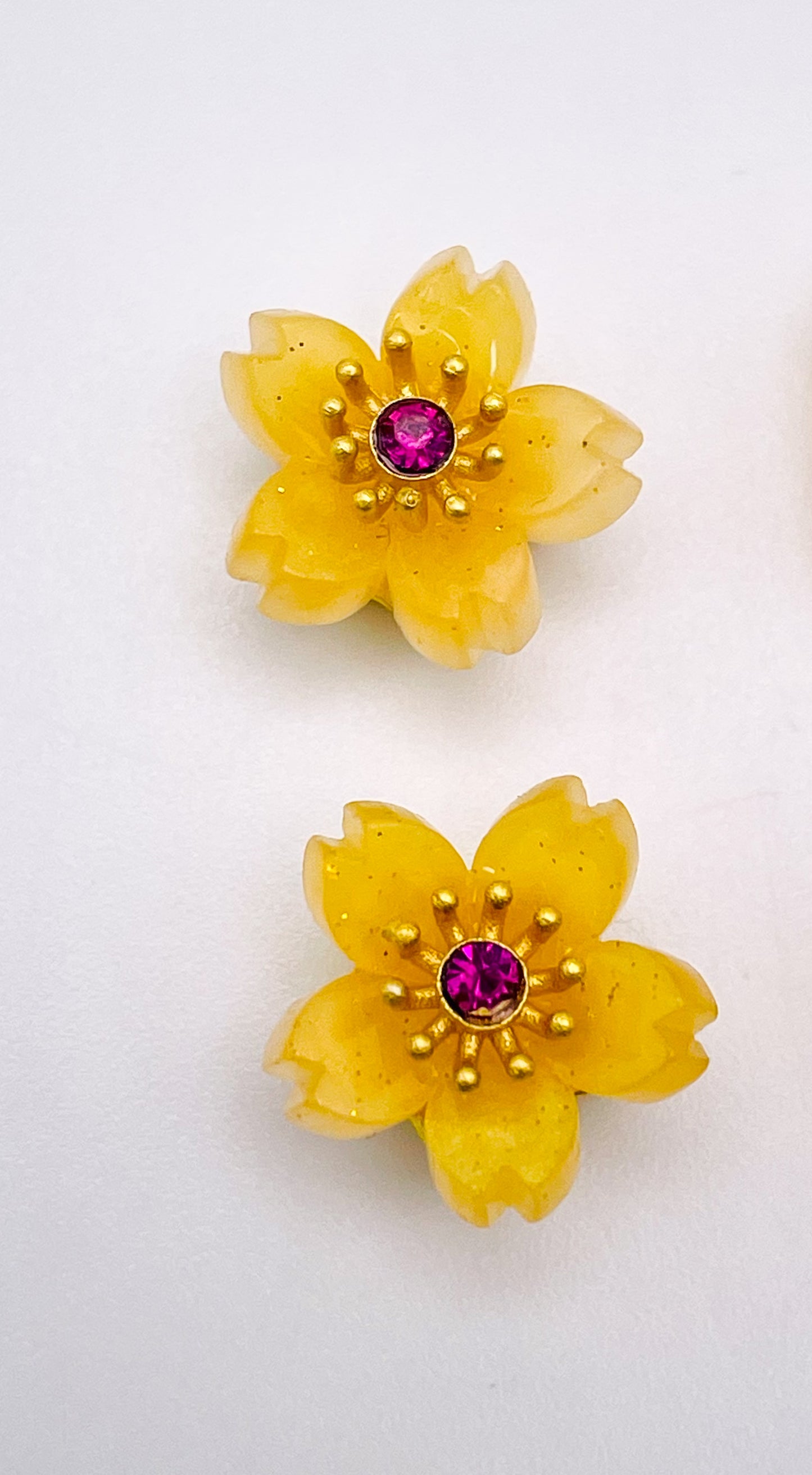 Resin Sakura Flower Charm Beads