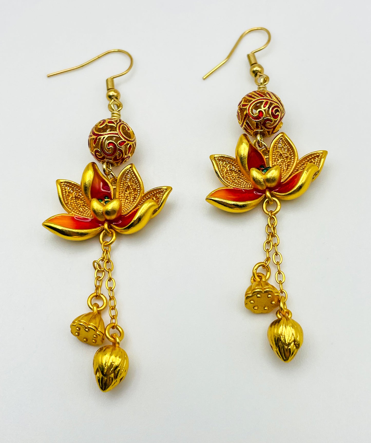 Beautiful Sand (999) Gold Lotus Earrings