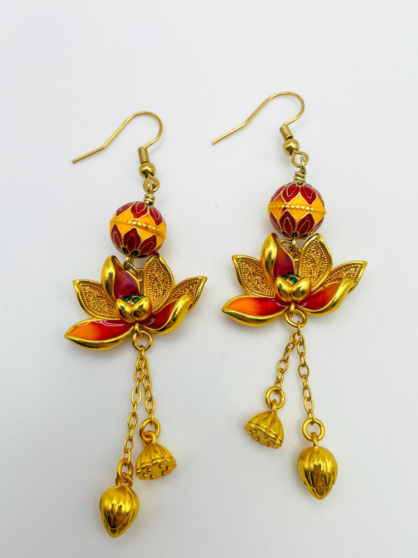 Beautiful Sand (999) Gold Lotus Earrings