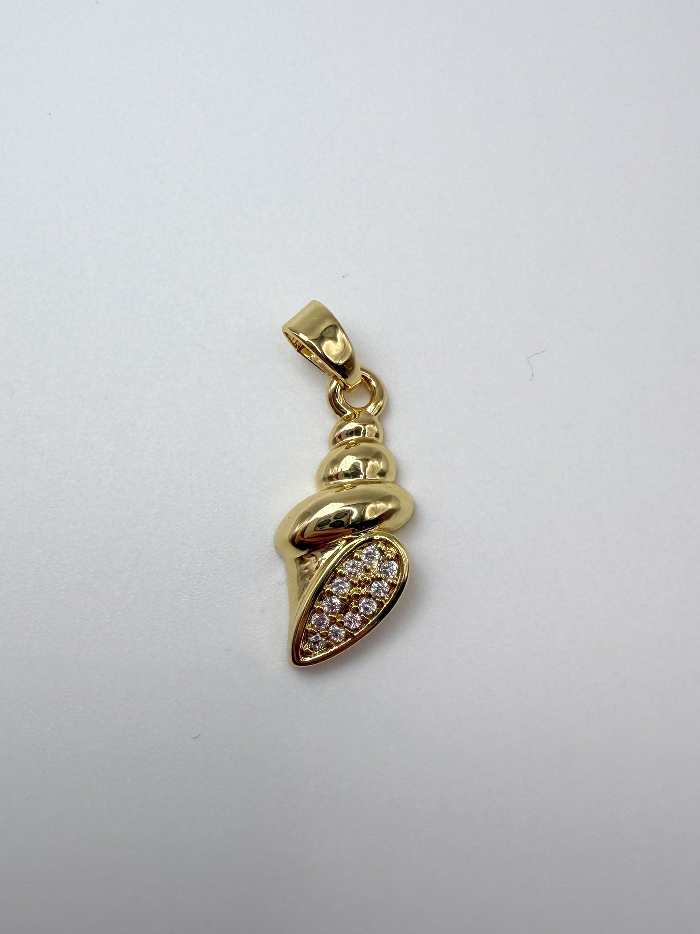 Gold Conch Shell Charm Pendant