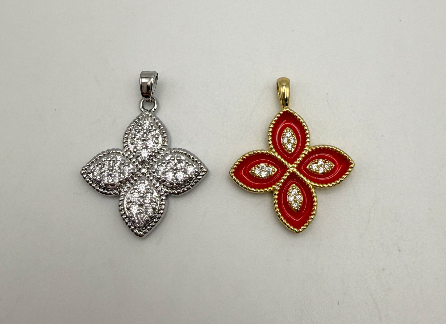 High Quality LV Clover Inspired Bling Pendants