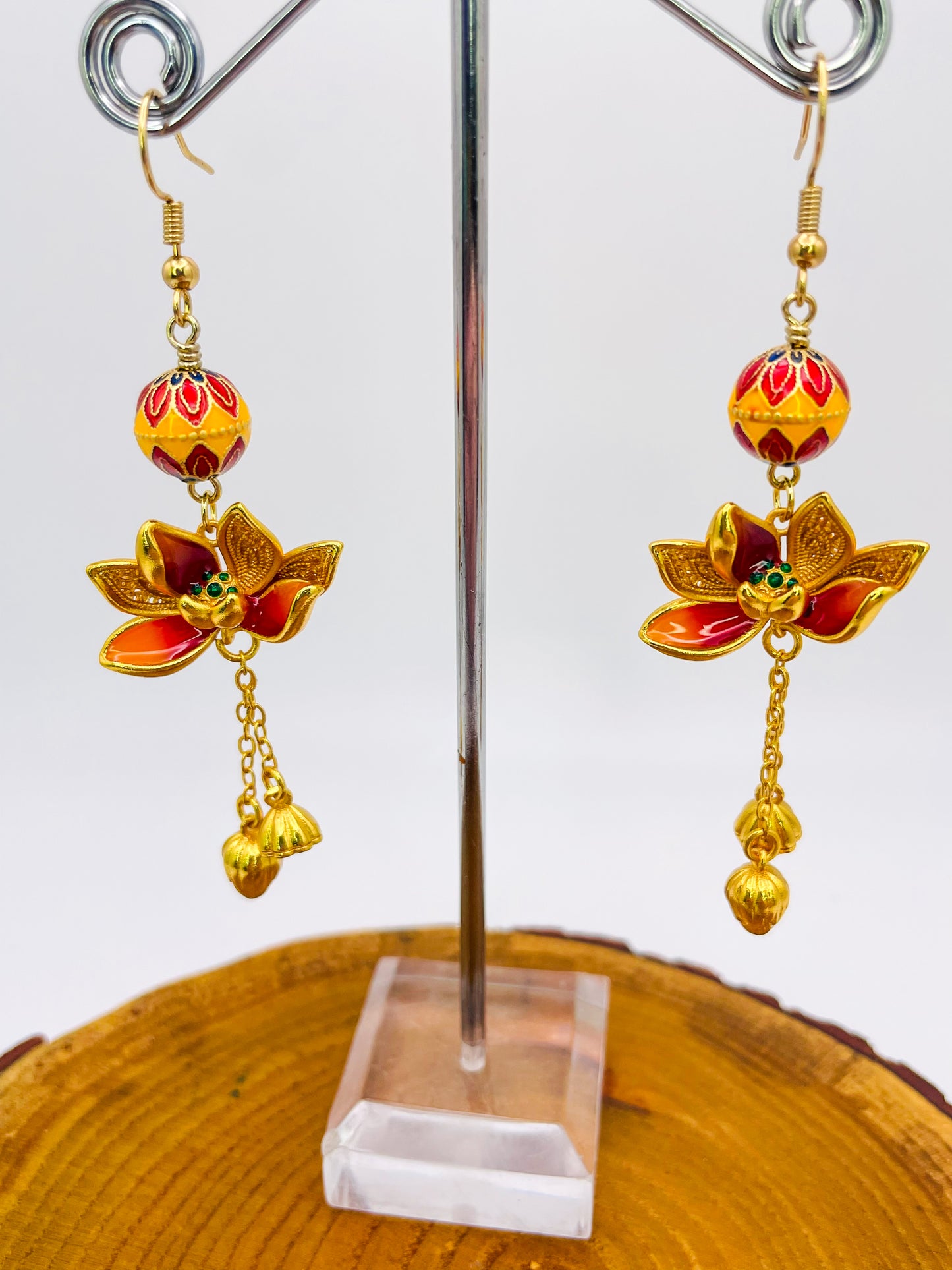 Beautiful Sand (999) Gold Lotus Earrings