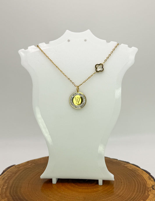 Round LV Designer Gold Pendant with Clover Link Gold Necklace