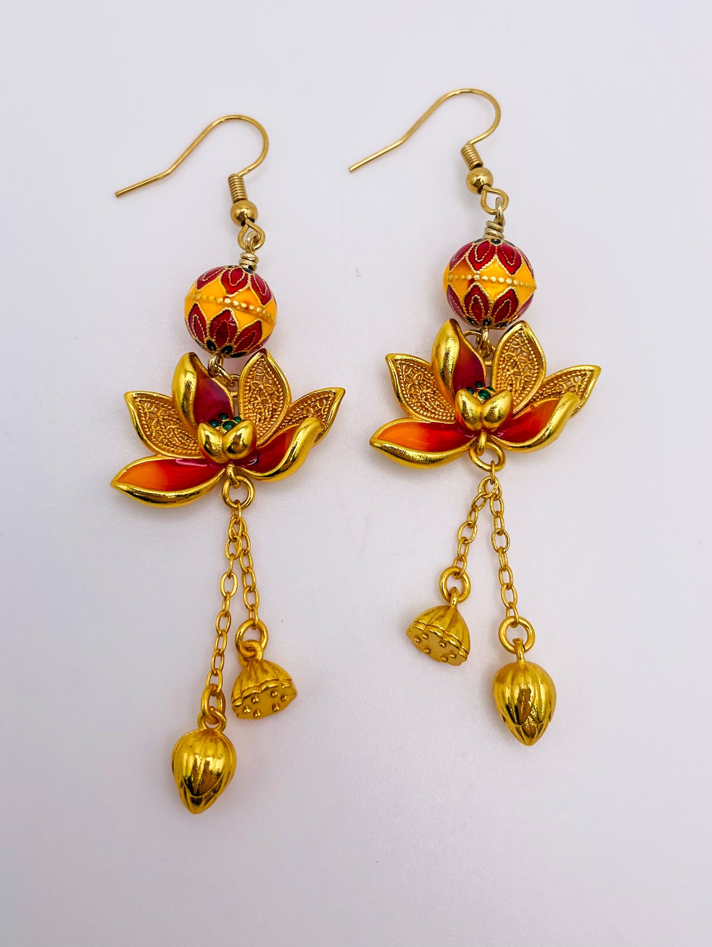 Beautiful Sand (999) Gold Lotus Earrings