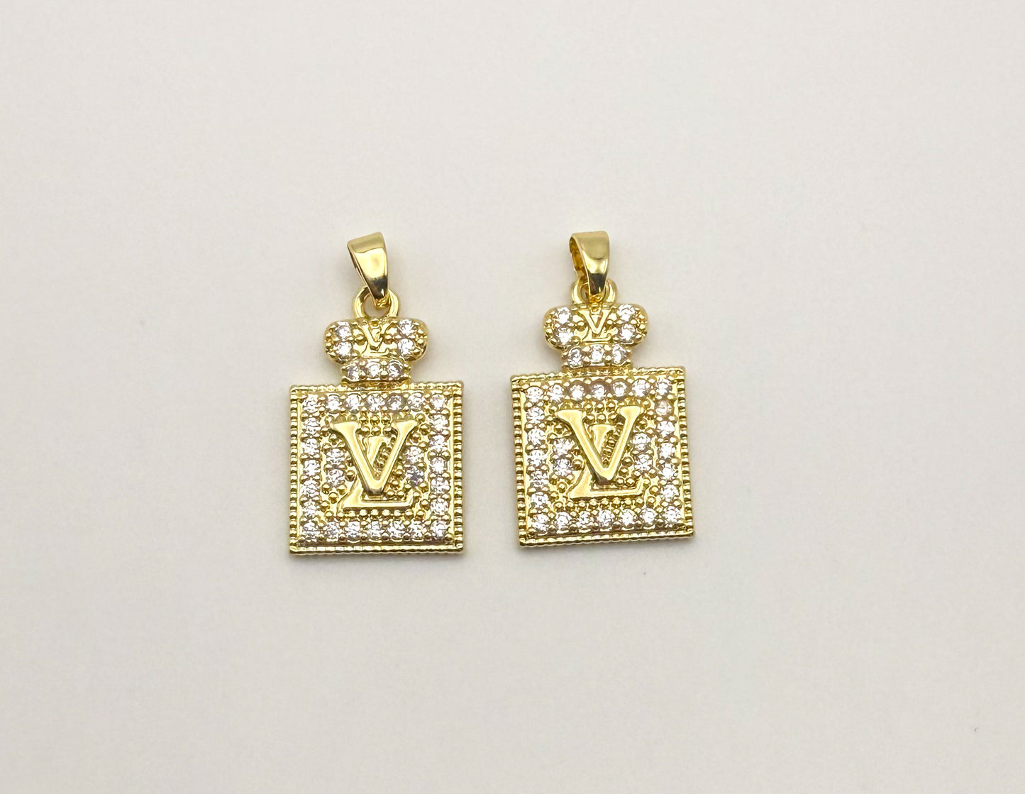 LV Sparkling Gold Perfume Bottle High Quality Metal Pendant