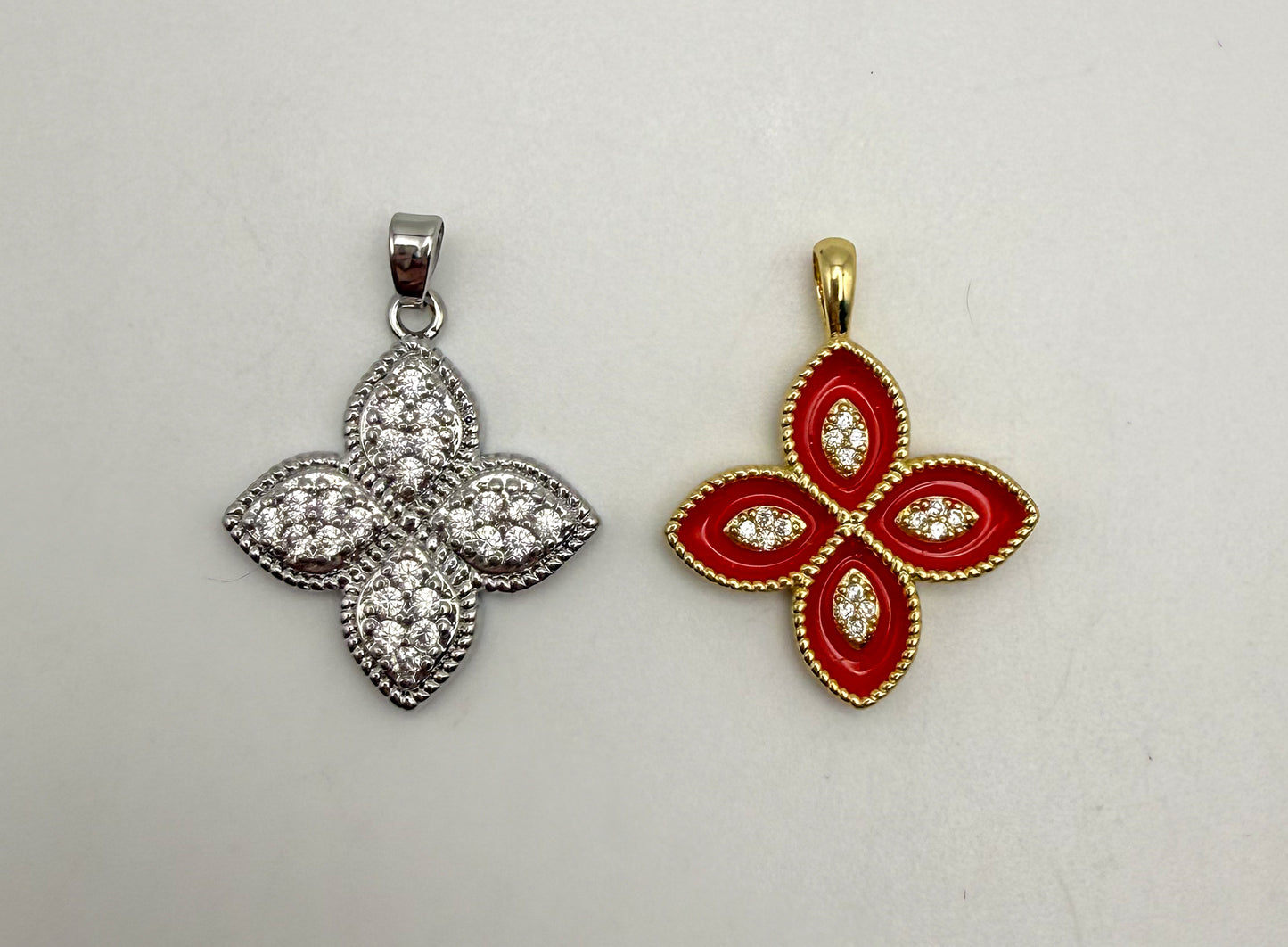 High Quality LV Clover Inspired Bling Pendants