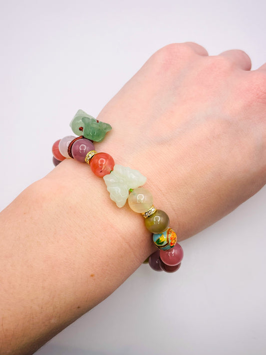 Natural Layered Yanyuan Agate Adjustable Stretch Bracelet with Natural Green Jade Butterfly Crystal Carving