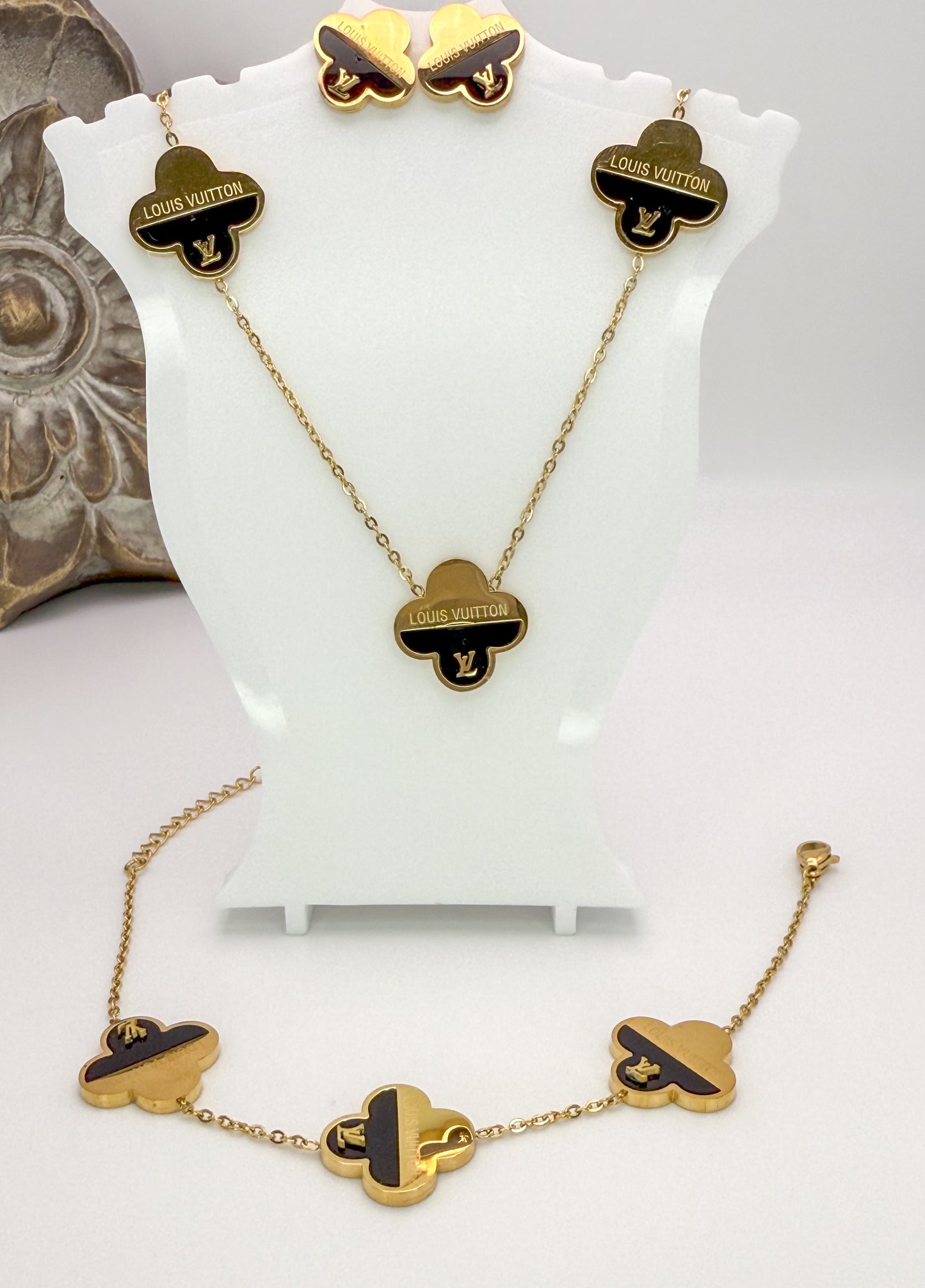 LV Gold & Black Logo Clover Jewelry Set-Matching Necklace, Stud Earrings & Bracelet