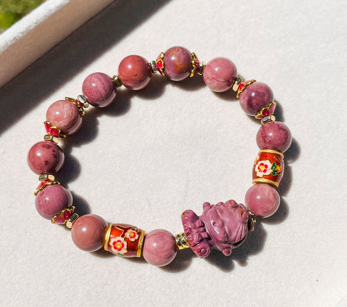 Natural Red Alashan Agate Skull Panda Baby Crystal Carving Beaded Stretch Adjustable Bracelet with 999 Gold Charm Spacers