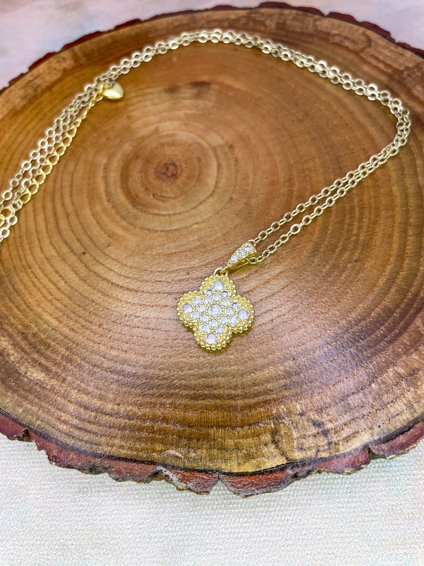 Luxury Lucky Clover 16k Gold Filled Necklaces