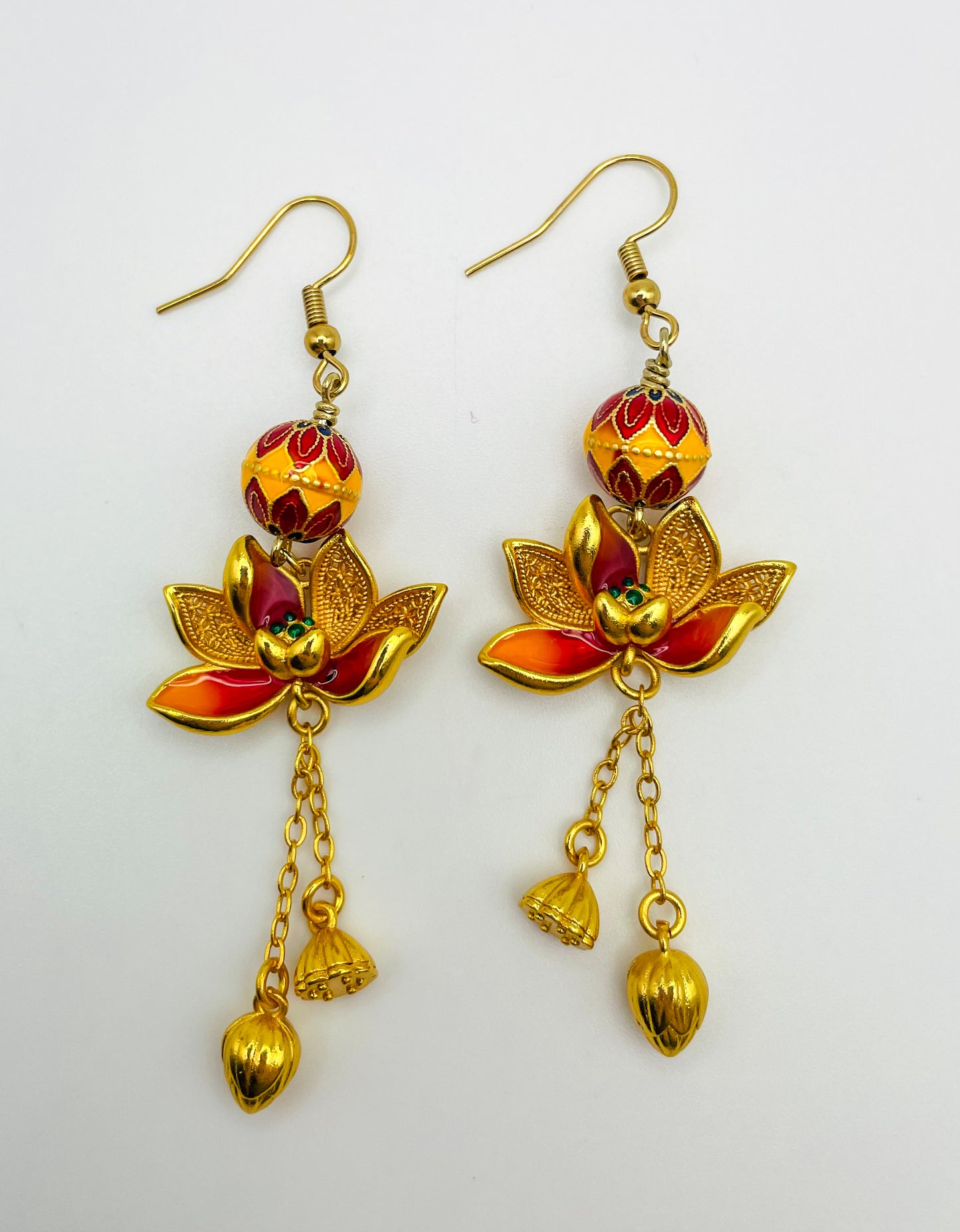 Beautiful Sand (999) Gold Lotus Earrings